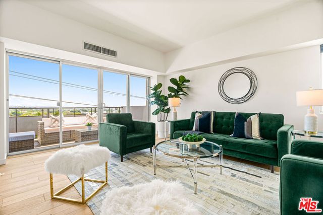 1155 N La Cienega Boulevard 508, West Hollywood, CA 90069