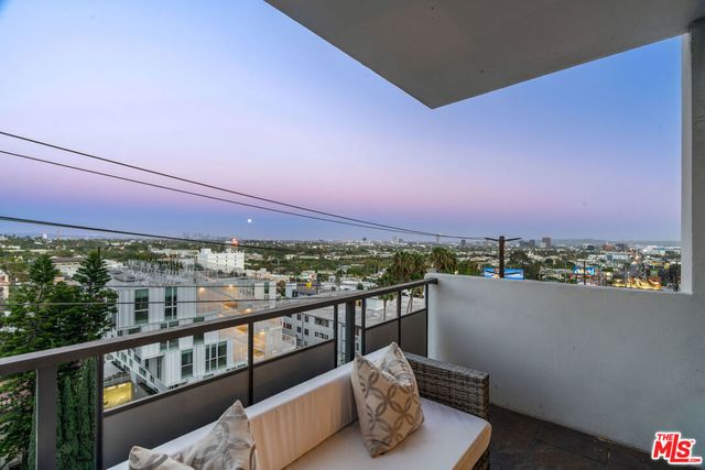 1155 N La Cienega Boulevard 508, West Hollywood, CA 90069