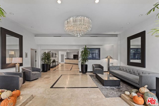 1155 N La Cienega Boulevard 508, West Hollywood, CA 90069