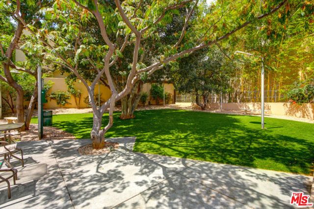1155 N La Cienega Boulevard 508, West Hollywood, CA 90069