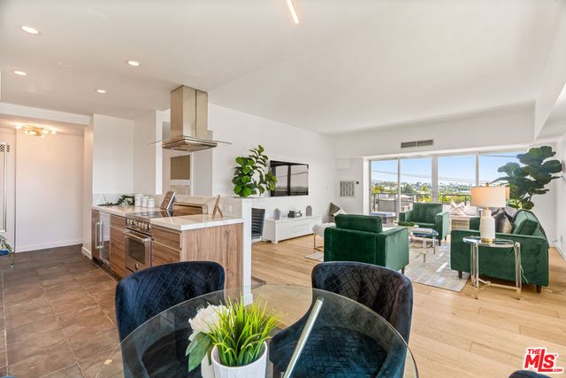 1155 N La Cienega Boulevard 508, West Hollywood, CA 90069