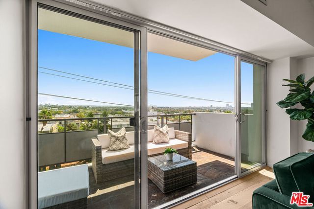 1155 N La Cienega Boulevard 508, West Hollywood, CA 90069
