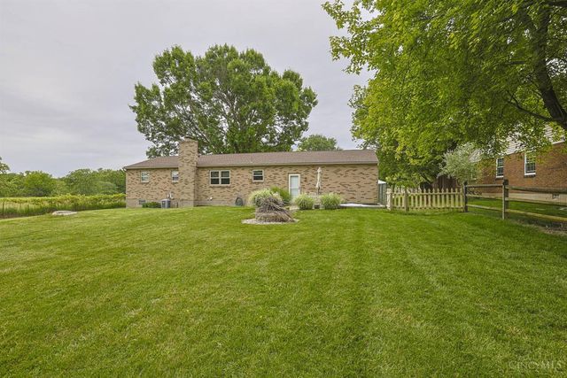 2061 Edinburg Lane, Fairfield, OH 45014