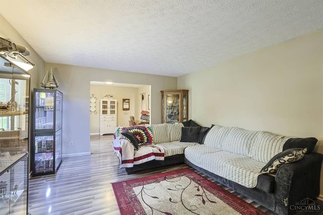 2061 Edinburg Lane, Fairfield, OH 45014