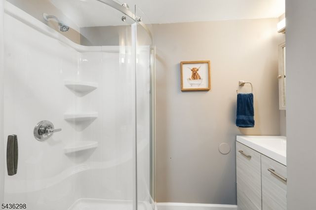 120 Old Clinton Rd, Raritan Twp., NJ 08822