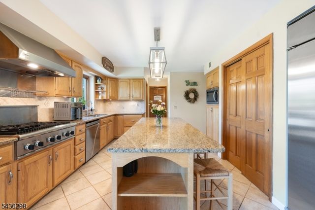 120 Old Clinton Rd, Raritan Twp., NJ 08822