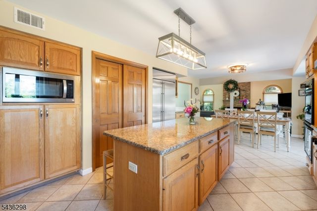 120 Old Clinton Rd, Raritan Twp., NJ 08822