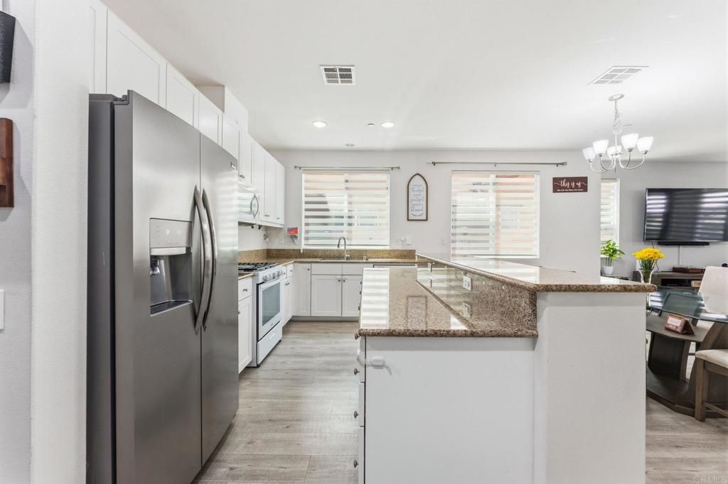 Image 4 of property listing at 1704 Cal Orchid Place 3, Chula Vista, CA 91913
