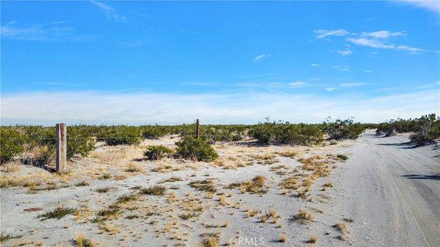 15745 Silver Rock Road, Pinon Hills, CA 92372