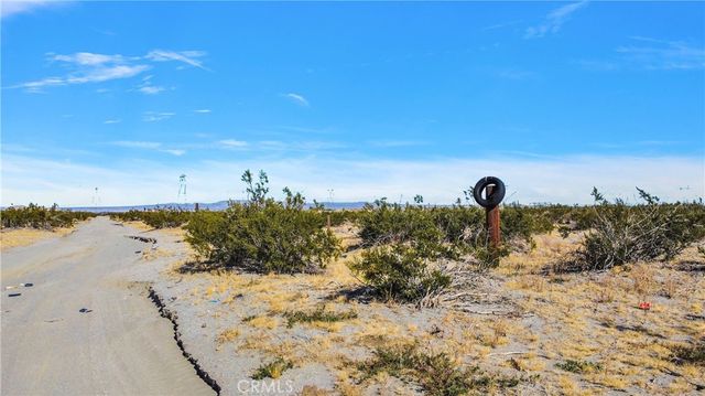 15745 Silver Rock Road, Pinon Hills, CA 92372