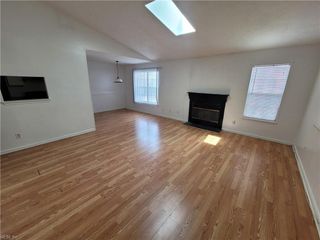1424 Deerpond LN, Virginia Beach, VA 23464