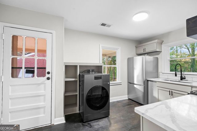 2533 Plantation Drive, East Point, GA 30344