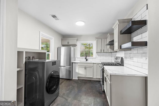 2533 Plantation Drive, East Point, GA 30344