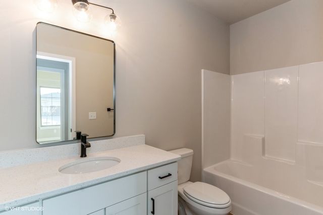 1020 Linden Lane, Ely, IA 52227