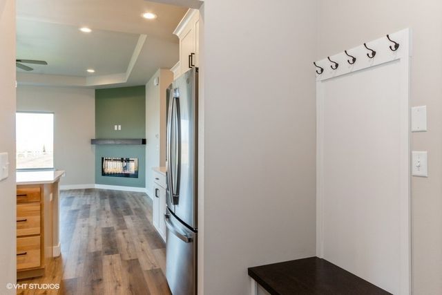 1020 Linden Lane, Ely, IA 52227