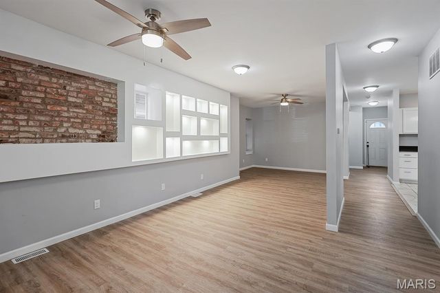 4112 W Belle Place, St Louis, MO 63108