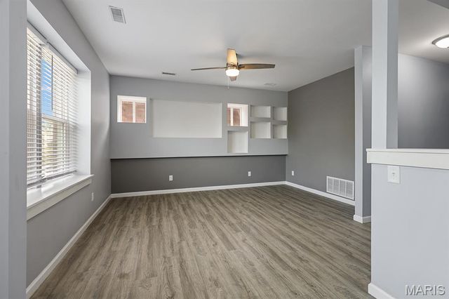 4112 W Belle Place, St Louis, MO 63108