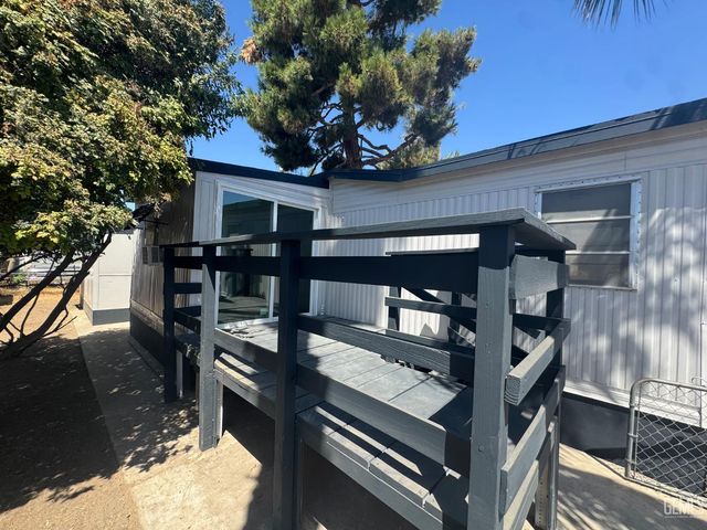 6201 Wible Rd 57, Bakersfield, CA 93313