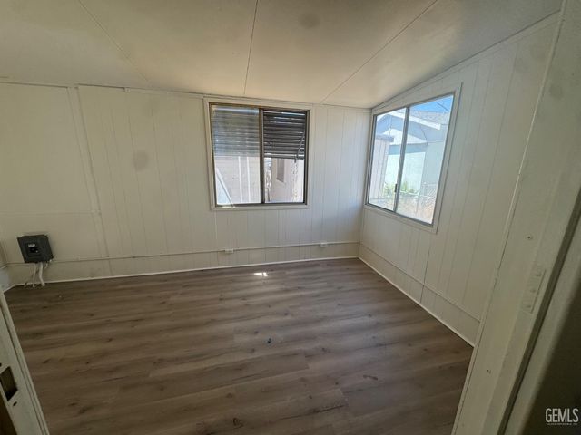 6201 Wible Rd 57, Bakersfield, CA 93313