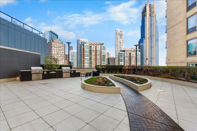 420 E WATERSIDE Drive 2303, Chicago, IL 60601