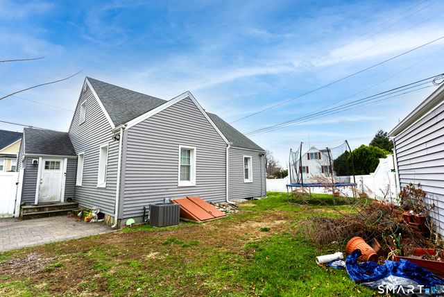 15 Henry Avenue, Stratford, CT 06614