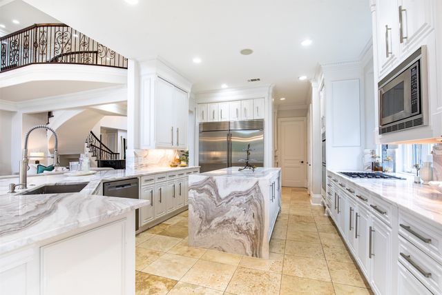 5809 Golden Leaf Court, Plano, TX 75093