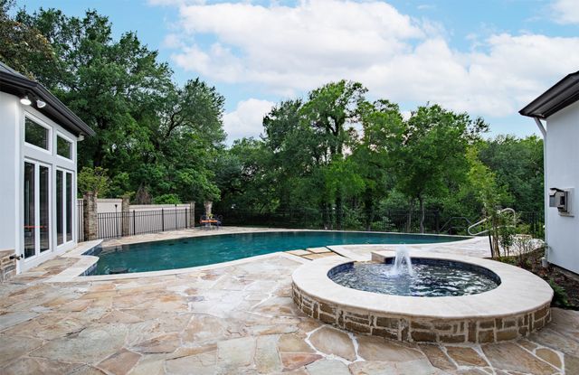 5809 Golden Leaf Court, Plano, TX 75093