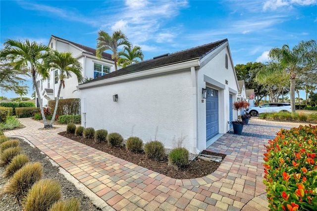 5967 Sand Wedge LN # 101, Naples, FL 34110