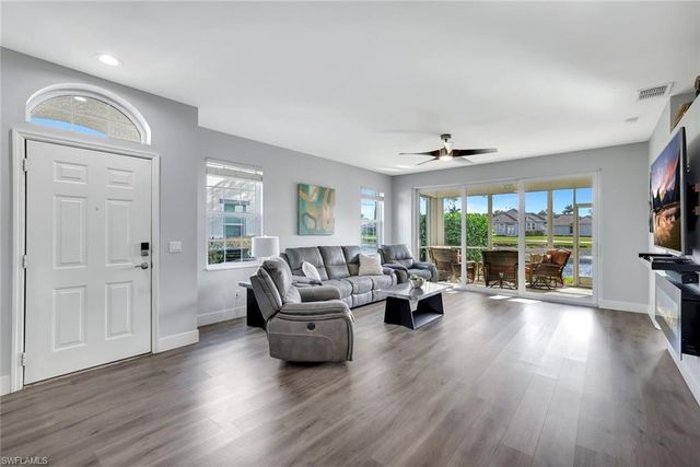 5967 Sand Wedge LN # 101, Naples, FL 34110