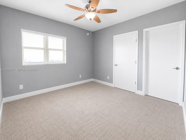 14951 Royal Oaks Lane 2002, North Miami, FL 33181