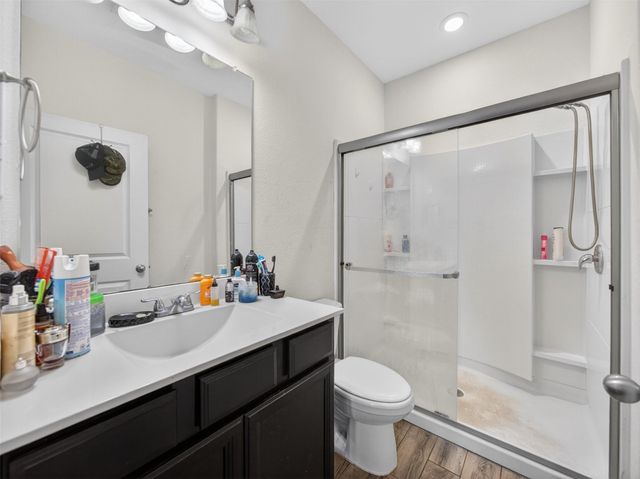 109 Rainey DR, Jarrell, TX 76537