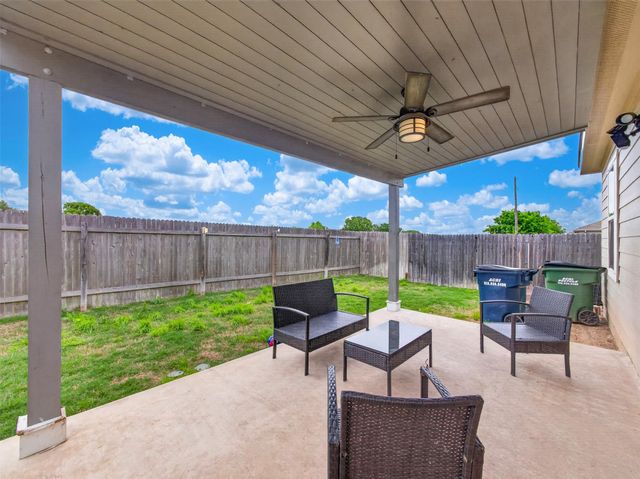 109 Rainey DR, Jarrell, TX 76537