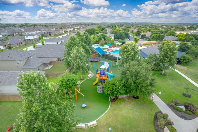 109 Rainey DR, Jarrell, TX 76537