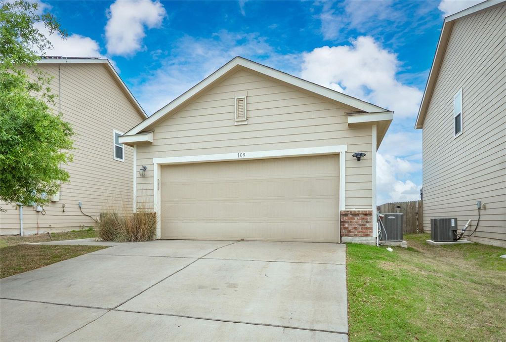 109 Rainey DR, Jarrell, TX 76537