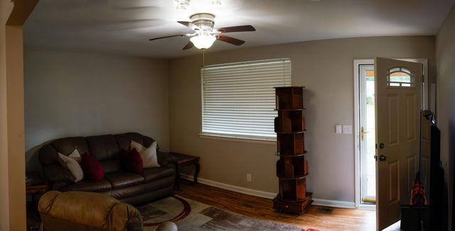612 Wilkinson LN, White House, TN 37188
