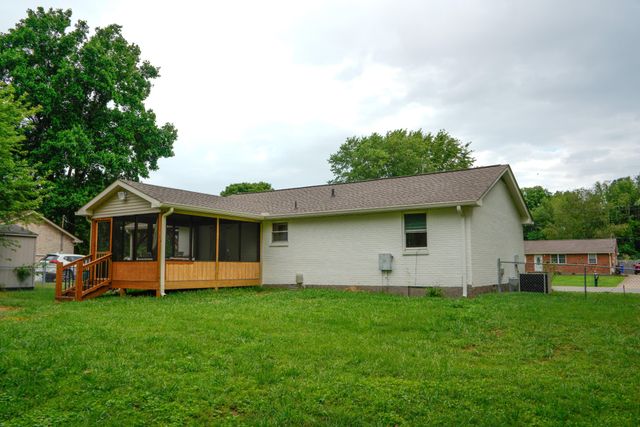 612 Wilkinson LN, White House, TN 37188