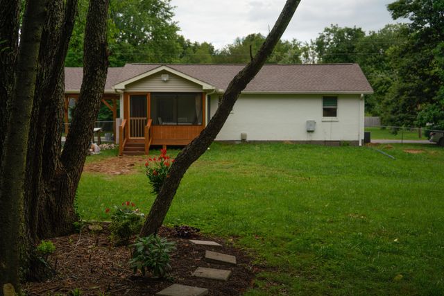 612 Wilkinson LN, White House, TN 37188