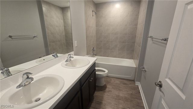 927 SW Embers TER, Cape Coral, FL 33991