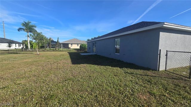 927 SW Embers TER, Cape Coral, FL 33991