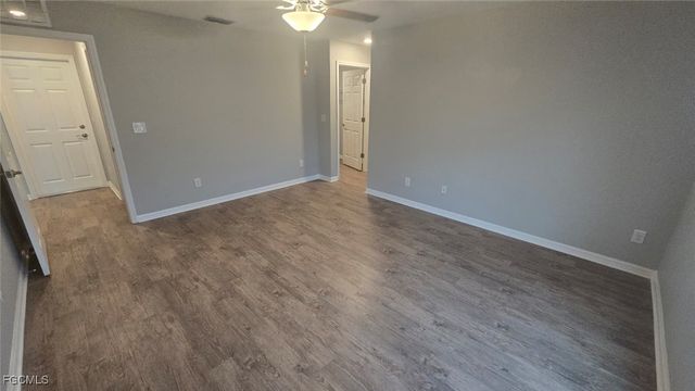 927 SW Embers TER, Cape Coral, FL 33991