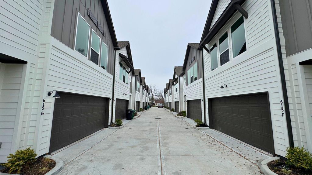 615 Northew Street, Houston, TX 77091