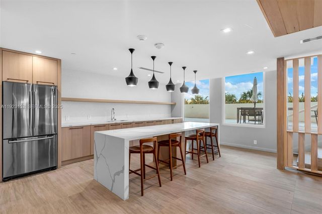 3411 Indian Creek Dr 402, Miami Beach, FL 33140