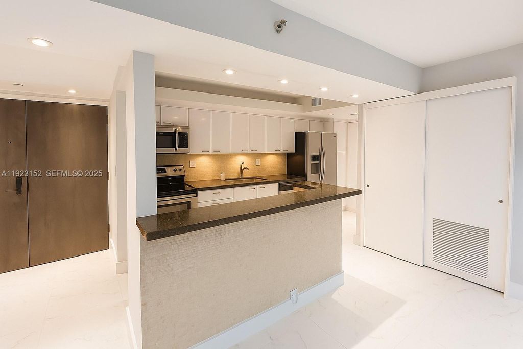 3411 Indian Creek Dr 402, Miami Beach, FL 33140