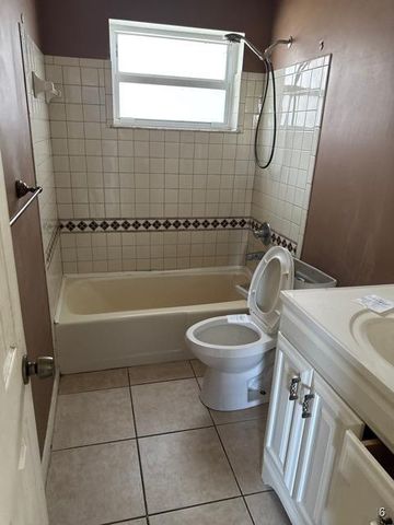 321 NE Genesee Avenue, Port St. Lucie, Port St Lucie, FL 34983