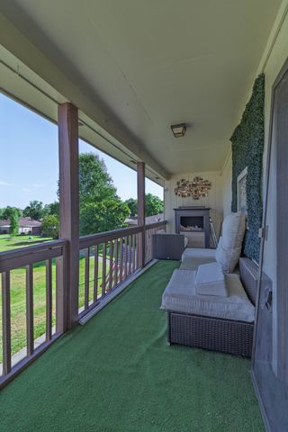 382 Deer Lake Dr, Nashville, TN 37221