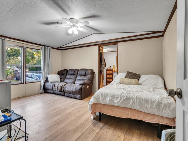 7225 7225 Libby Lane, Pearland, TX 77584