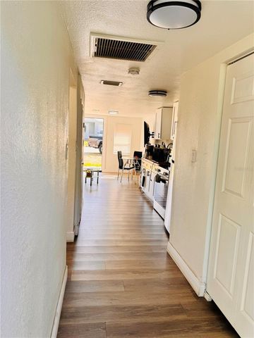 8710 N TANGERINE PLACE, Tampa, FL 33617