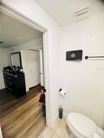 8710 N TANGERINE PLACE, Tampa, FL 33617