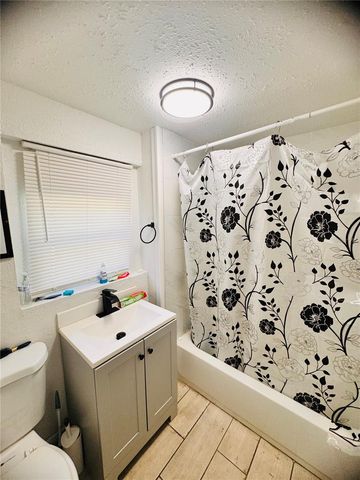 8710 N TANGERINE PLACE, Tampa, FL 33617