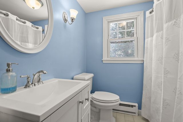 17 Sunrise Ave, Plymouth, MA 02360